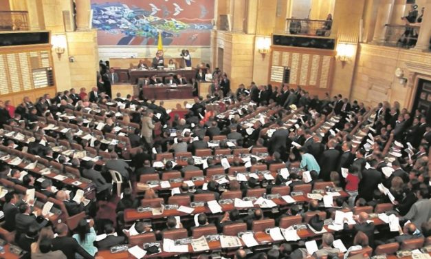 LA POBREZA INTELECTUAL DEL DEBATE PARLAMENTARIO EN COLOMBIA.
