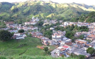 Caracolí levanta la medida de Pico y Cédula