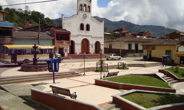 Serenata para las madres de Giraldo