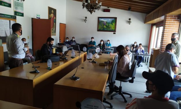 Gremio de farmaceutas se reúnen con la alcaldía de Guarne