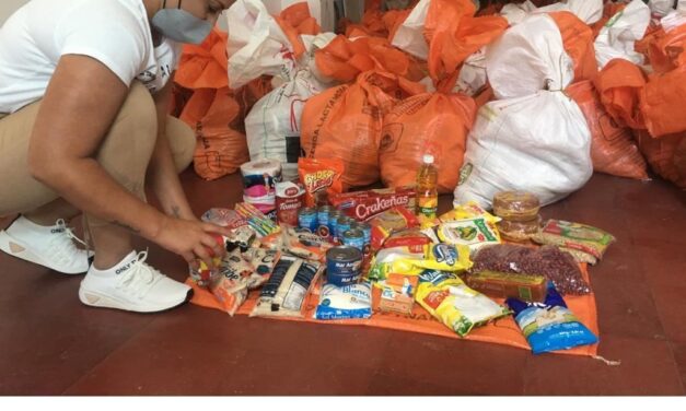 La alcaldía de Hispania entrega kits alimentarios