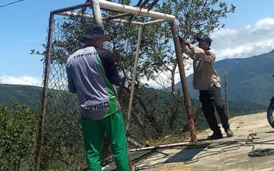 Mantenimiento de los escenarios deportivos en Uramita