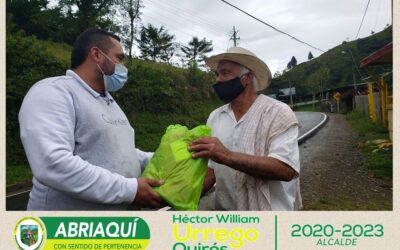 Reconocimiento a los campesinos en Abriaquí