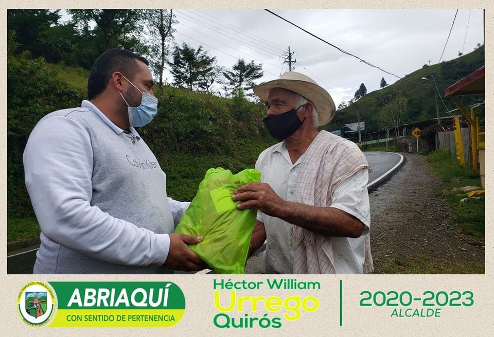 Reconocimiento a los campesinos en Abriaquí