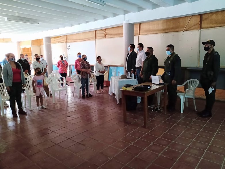 Encuentro comunitario liderado por la Policía Nacional en Abejorral Encuentro comunitario liderado por la Policía Nacional en Abejorral