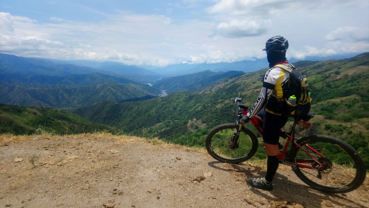 26102947Master Club de ciclismo de montaña en Donmatías