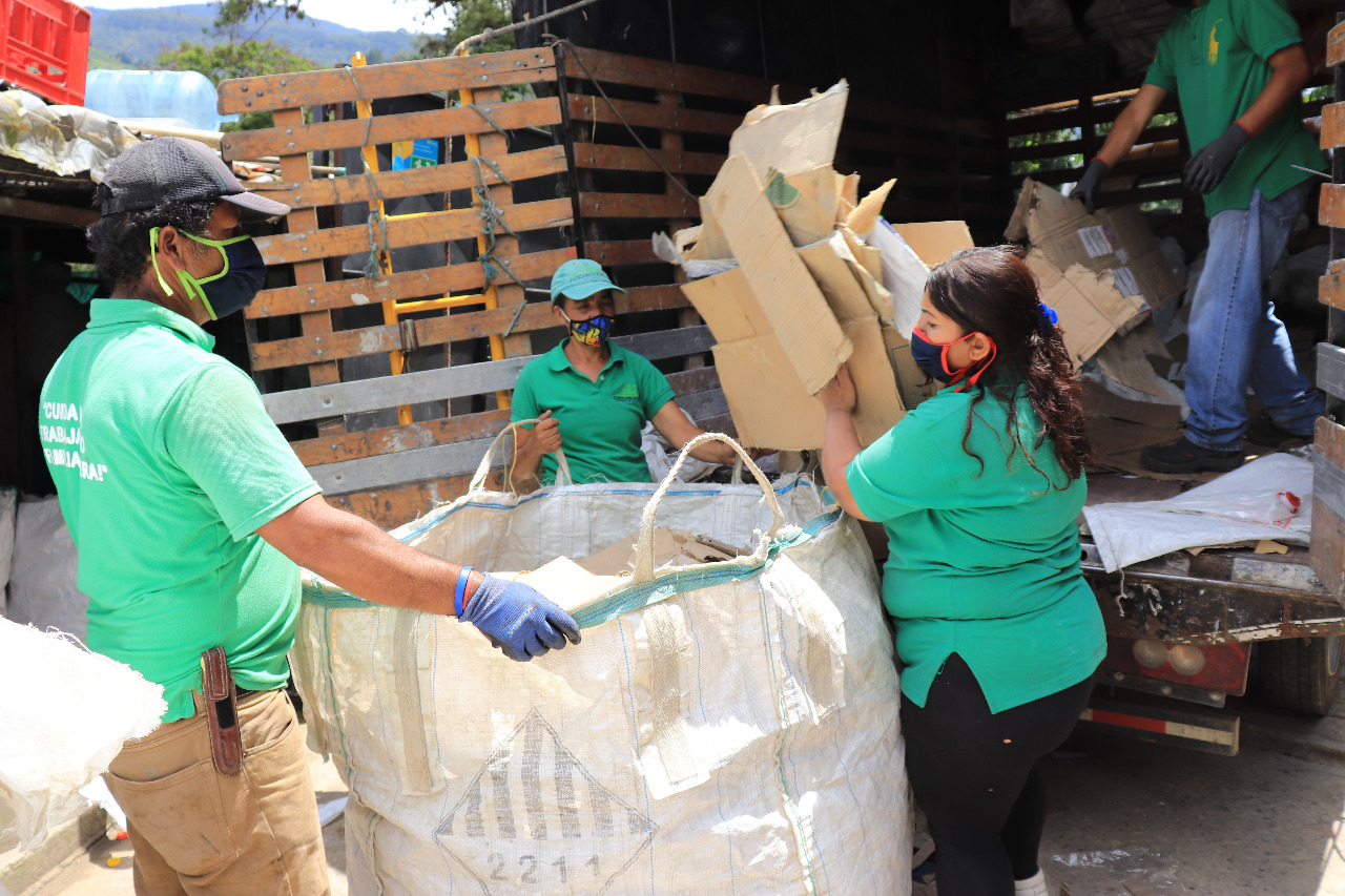 La Estrella enseña a reciclar a sus habitantes La Estrella enseña a reciclar a sus habitantes