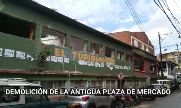 Yolombó demuele antigua Plaza de Mercado