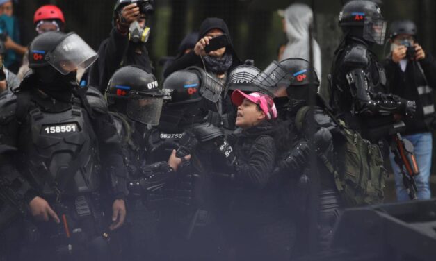 Denuncian plan del gobierno para declarar conmoción interior