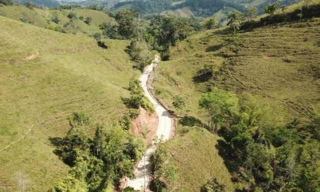 Pavimentación en las vías de Caracolí