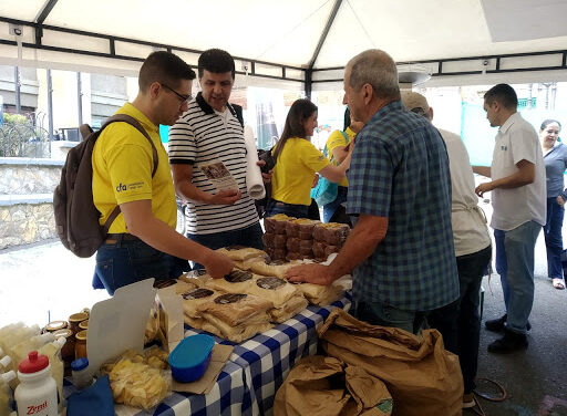 En Girardota apoyan a los emprendedores campesinos