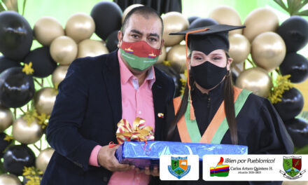 Pueblorrico realizó una conmemoración a sus estudiantes