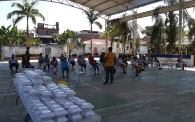 En Puerto Triunfo se realizó almuerzos navideños para los adultos mayores