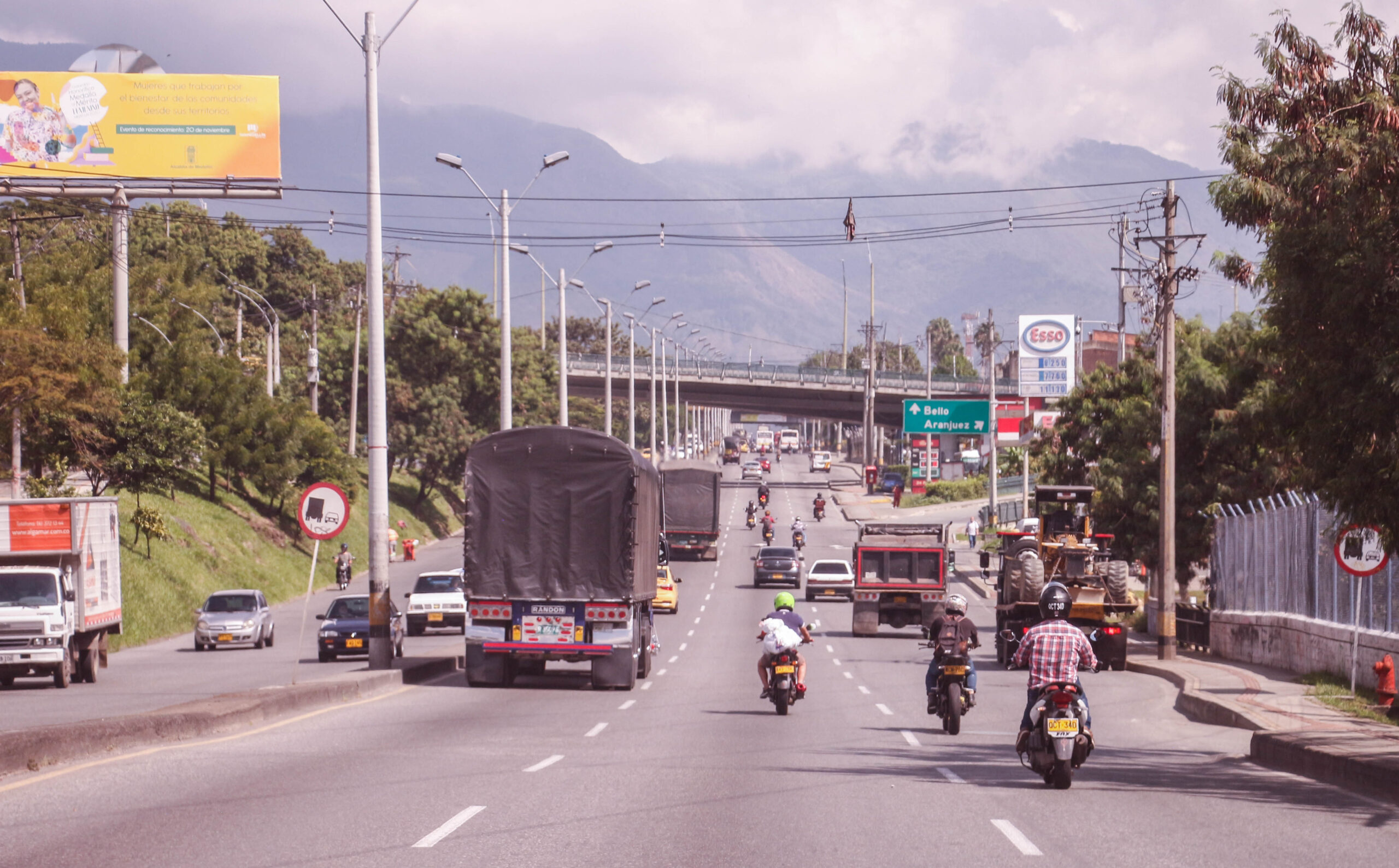 La Alcaldía de Medellín busca una nueva estrategia para reducir la tasa de mortalidad vial La Alcaldía de Medellín busca una nueva estrategia para reducir la tasa de mortalidad vial