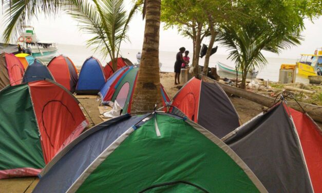 Continúa el drama de migrantes en Necoclí