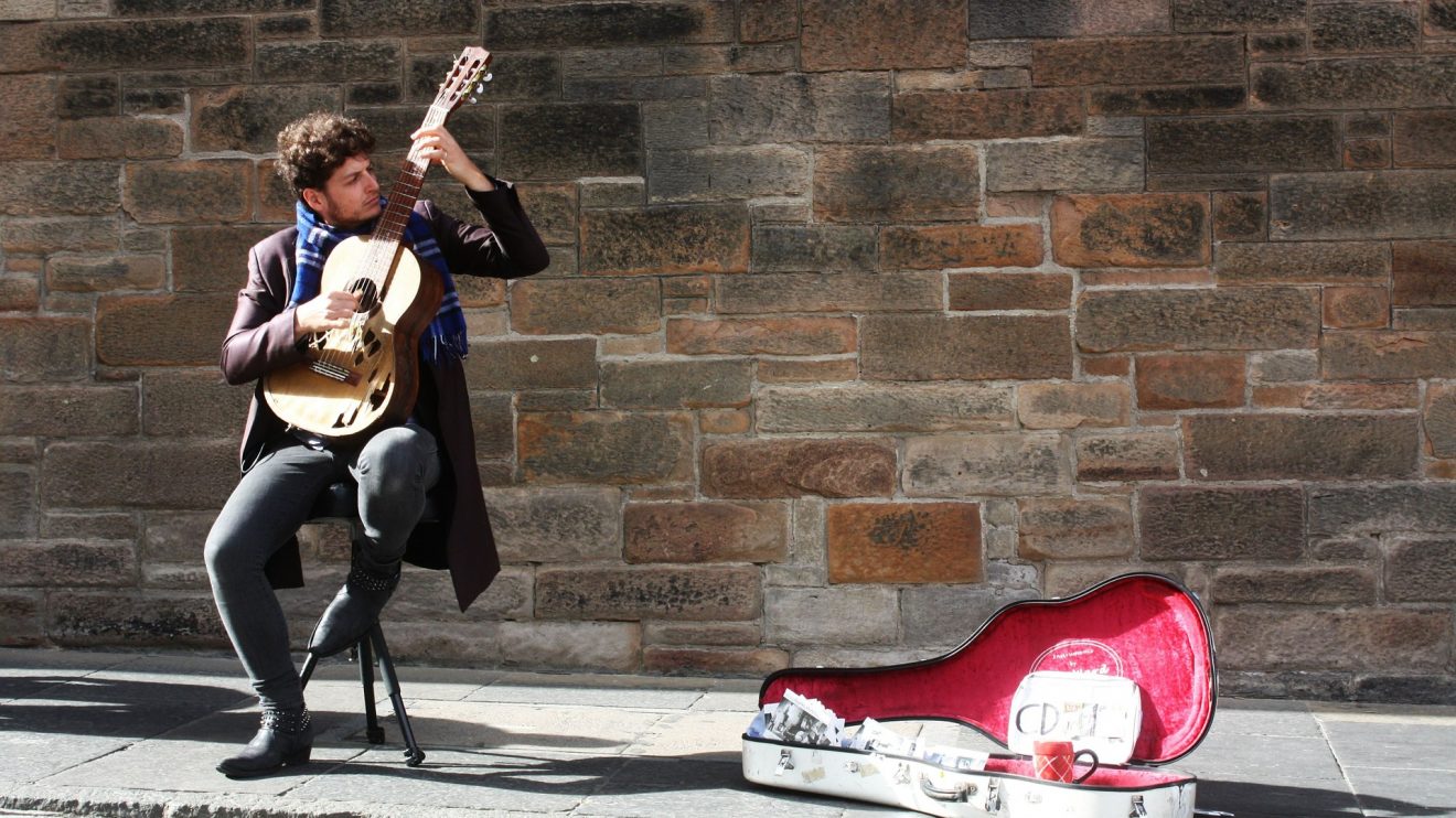 musicos-callejeros-1320×742
