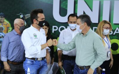 El alcalde de Granada firmó 32 acuerdos municipales con el Gobernador de Antioquia