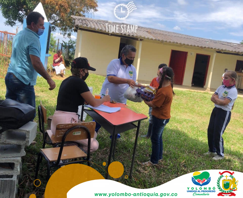 Yolombó entrega suplementos alimentarios a los estudiantes Yolombó entrega suplementos alimentarios a los estudiantes