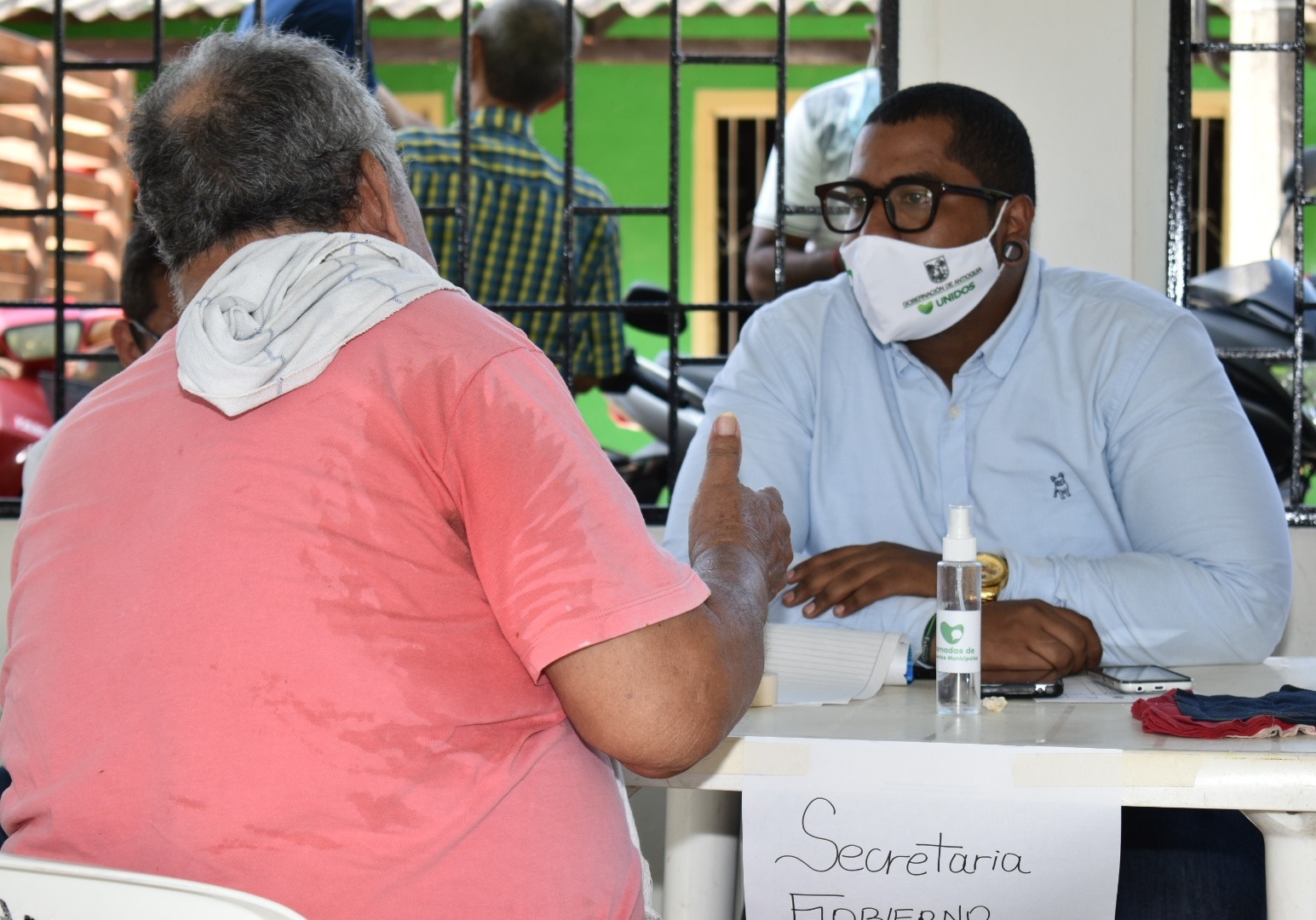 La alcaldía de Puerto Nare escucha a las personas del campo