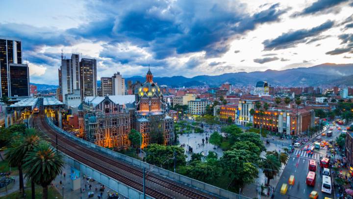 Medellín ha presentado un buen balance contra la vacuna del COVID-19 Medellín ha presentado un buen balance contra la vacuna del COVID-19