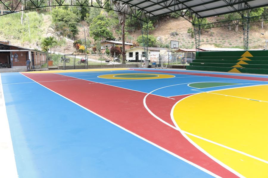 Yalí realizó una inversión de 17 millones para el mantenimiento de escenarios deportivos Yalí realizó una inversión de 17 millones para el mantenimiento de escenarios deportivos