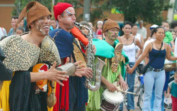 En la comuna 13 comenzó el Festival de Teatro Callejero Virtual