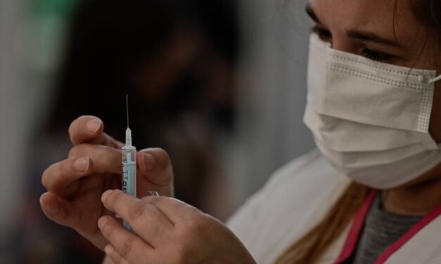 Vacunarse en Medellín es fácil, seguro y gratis