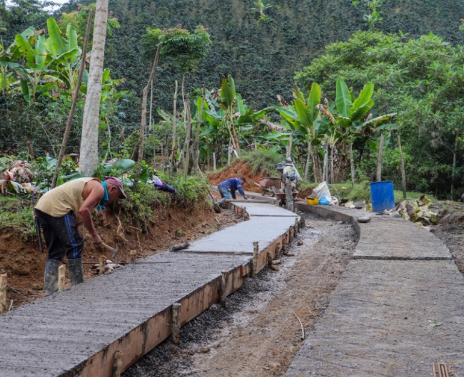 Sobre las construcciones en Andes1 sobre las contrucciones en andes1