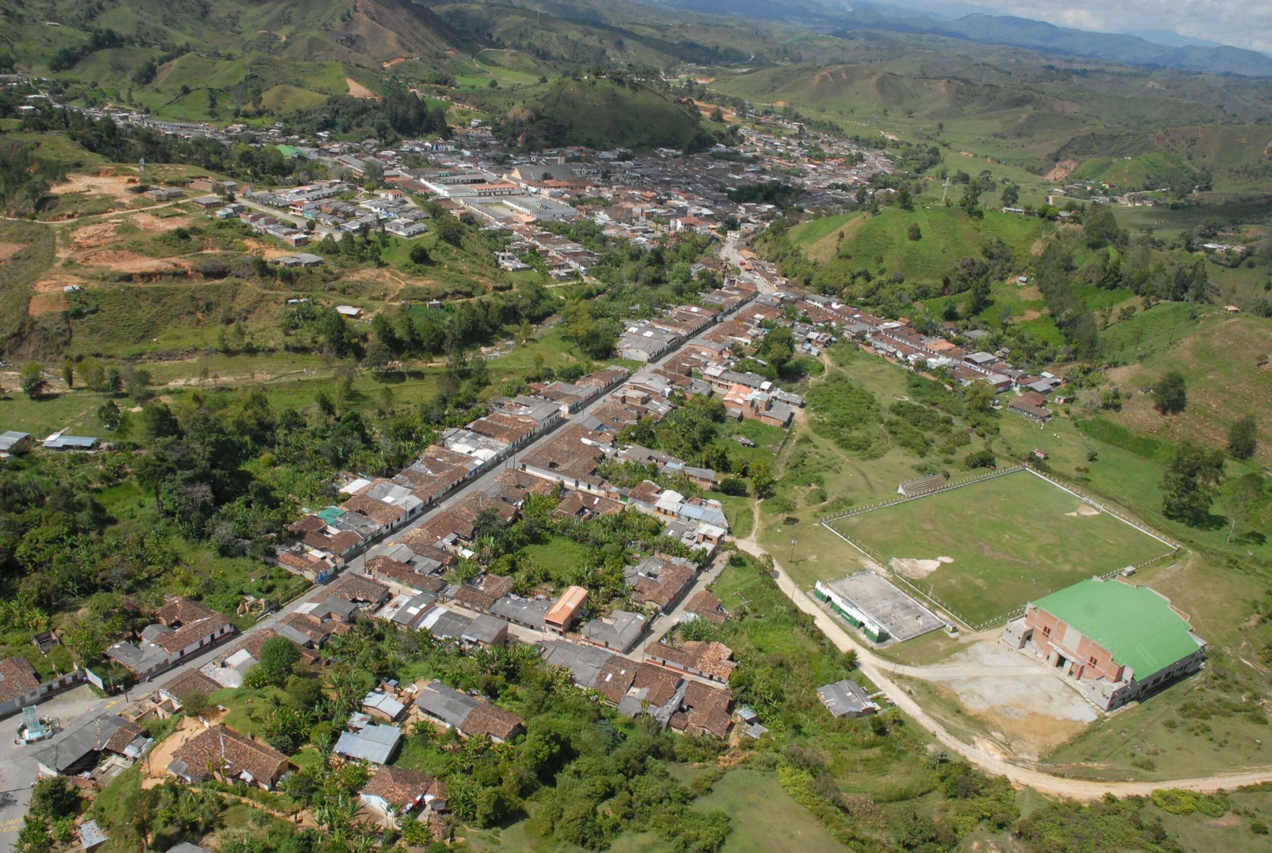 1.892 millones para las vías de Gómez-Plata
