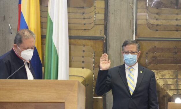 El Gobierno Nacional ratificó a Luis Fernando Suárez como gobernador encargado del departamento