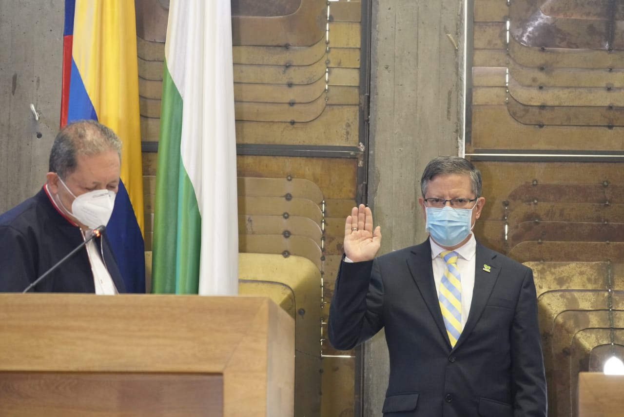 El Gobierno Nacional ratificó a Luis Fernando Suárez como gobernador encargado del departamento