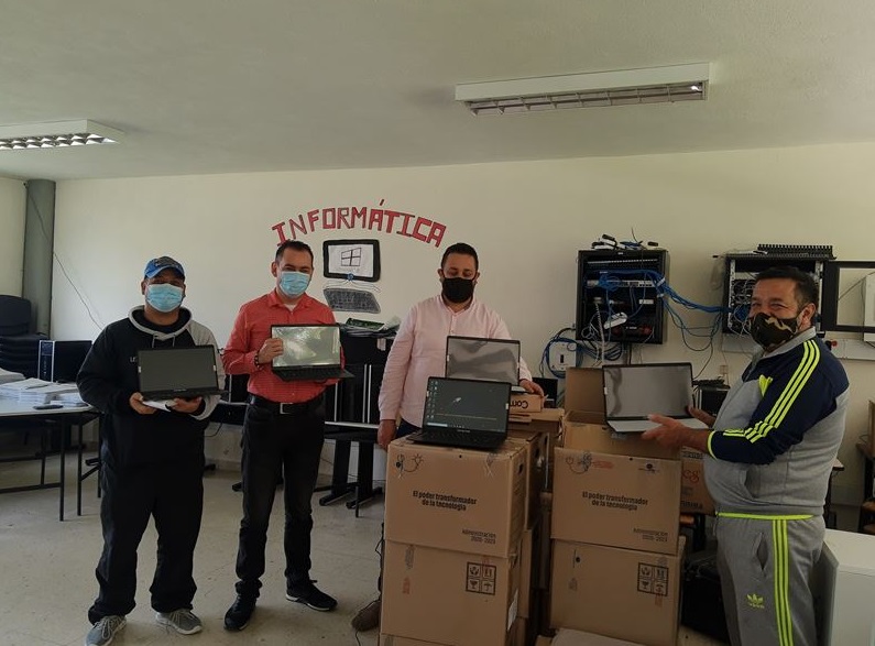 82 computadoras para San José de la Montaña