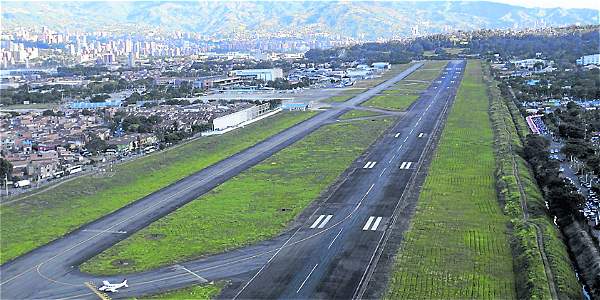 El Olaya Herrera desplegó sus alas para salir de Medellín y convertirse en un Parque Natural