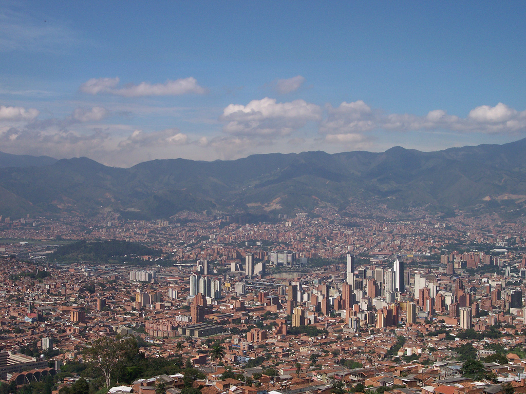Anhela mejorar su vivienda en Medellín Anhela mejorar su vivienda en Medellín
