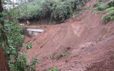Habilitaron un carril en Caramanta después del derrumbe