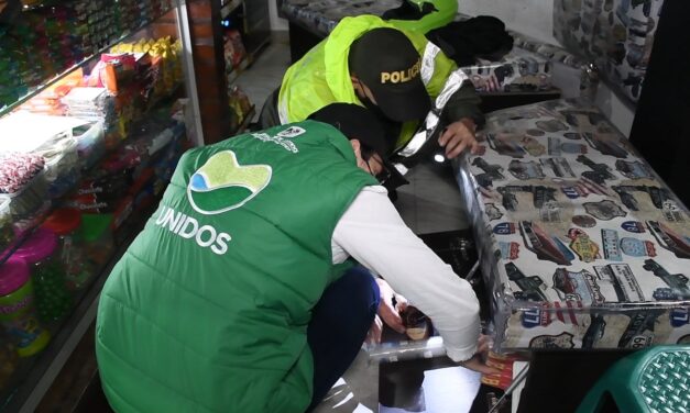 17 establecimientos cerrados dejan operativos en conjunto de la subsecretaría de Ingresos y la Policía Nacional