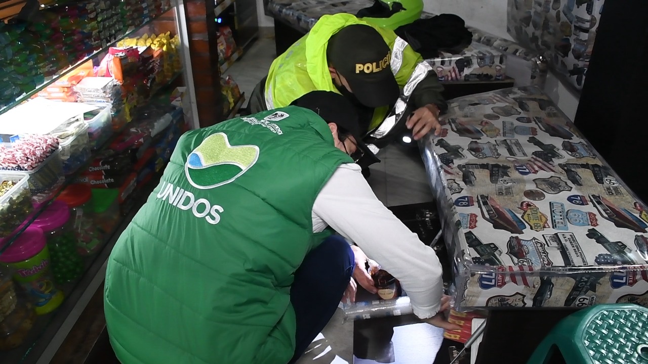 17 establecimientos cerrados dejan operativos en conjunto de la subsecretaría de Ingresos y la Policía Nacional 17 establecimientos cerrados dejan operativos en conjunto de la subsecretaría de Ingresos y la Policía Nacional