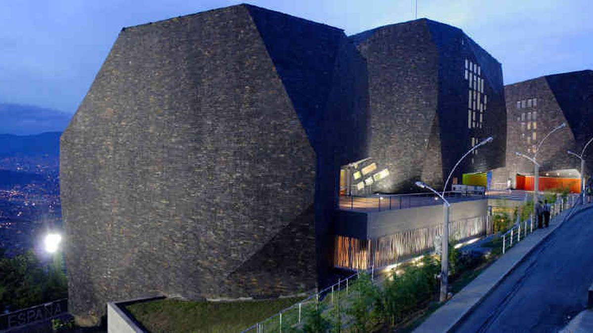 aa