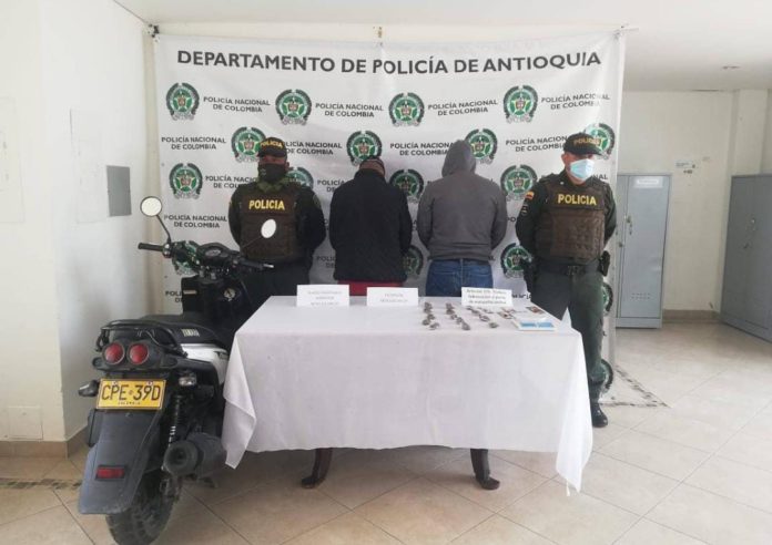 Capturan a dos presuntos responsables de asesinar a un joven de 17 años en La Ceja