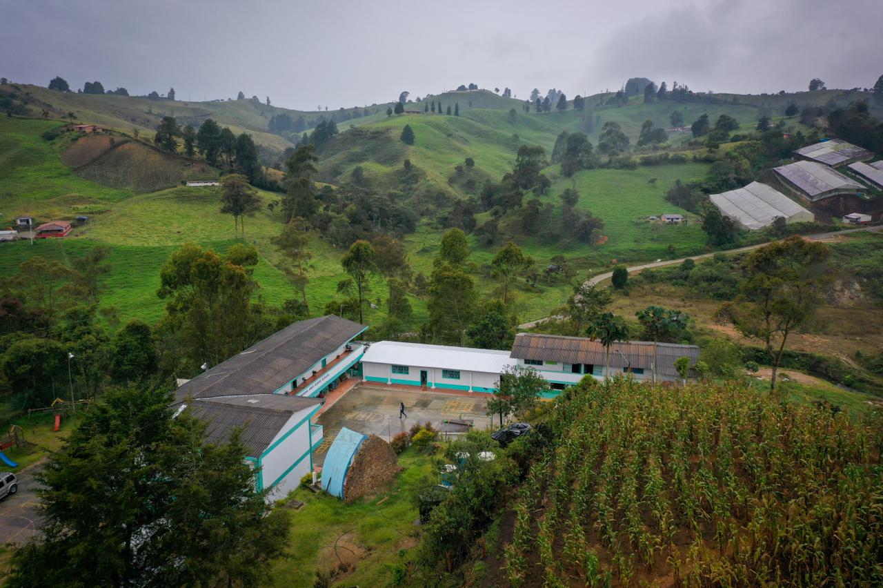 Tres escuelas del Oriente serán intervenidas por la Gobernación Tres escuelas del Oriente serán intervenidas por la Gobernación