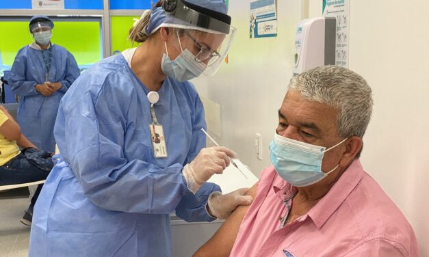 La Alcaldía de Medellín sigue agendando la segunda dosis de vacunación a mayores de 65 años