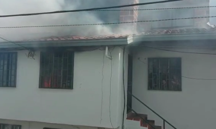 En zona urbana de San Vicente de Ferrer se presentó un fuerte incendio