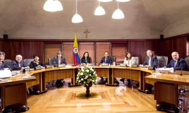 Corte Constitucional da un ultimátum al Gobierno