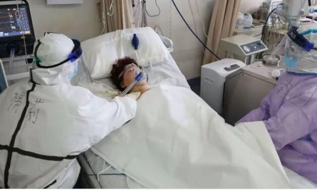 Médicos temen que llegue el momento de decidir quién vivirá y quién morirá