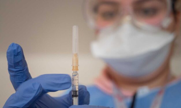 Advierten que Colombia alcanzará la inmunidad de rebaño hasta dentro de dos años