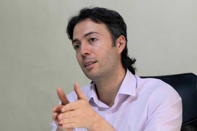 A pesar de estar priorizado, Quintero no se vacuna hasta que se vacunen todos los docentes