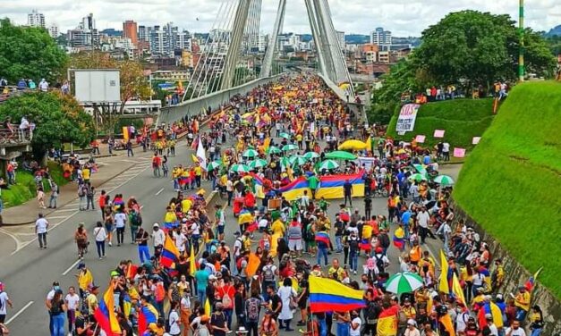 Viaducto Cesar Gaviria ciudadanos los llaman Viaducto Lucas Villa