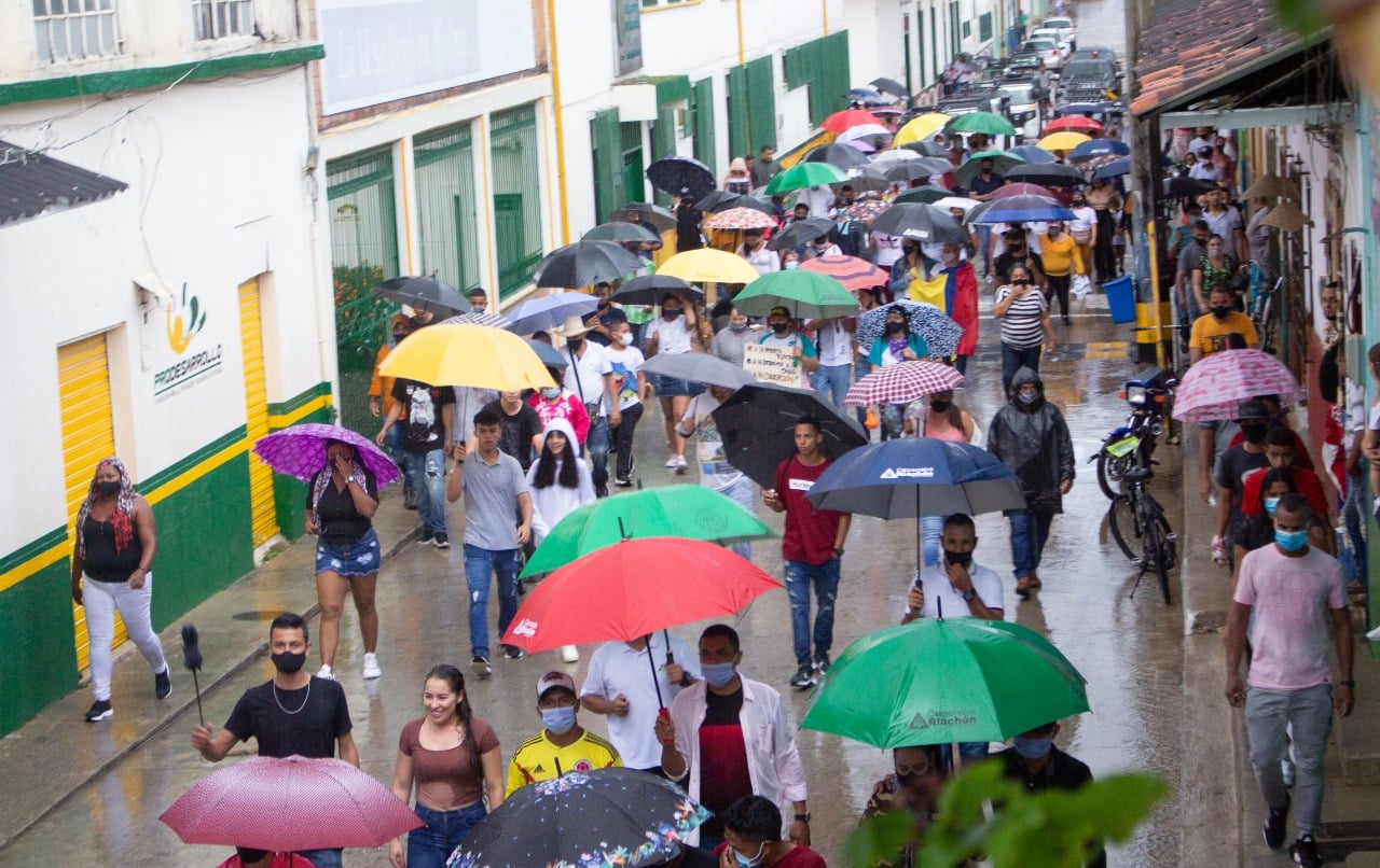 En Amalfi alrededor de 700 ciudadanos llevan más de 5 días en paro
