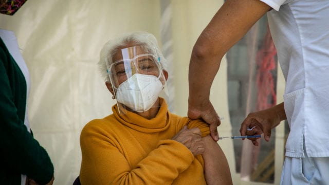 ¡Atención! Medellín comienza la vacunación sin cita previa para mayores de 55 años ¡Atención! Medellín comienza la vacunación sin cita previa para mayores de 55 años