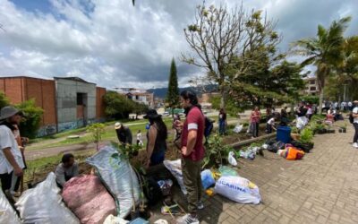 Habitantes de El Carmen se manifiestan contra el gobierno a través de huertas comunitarias